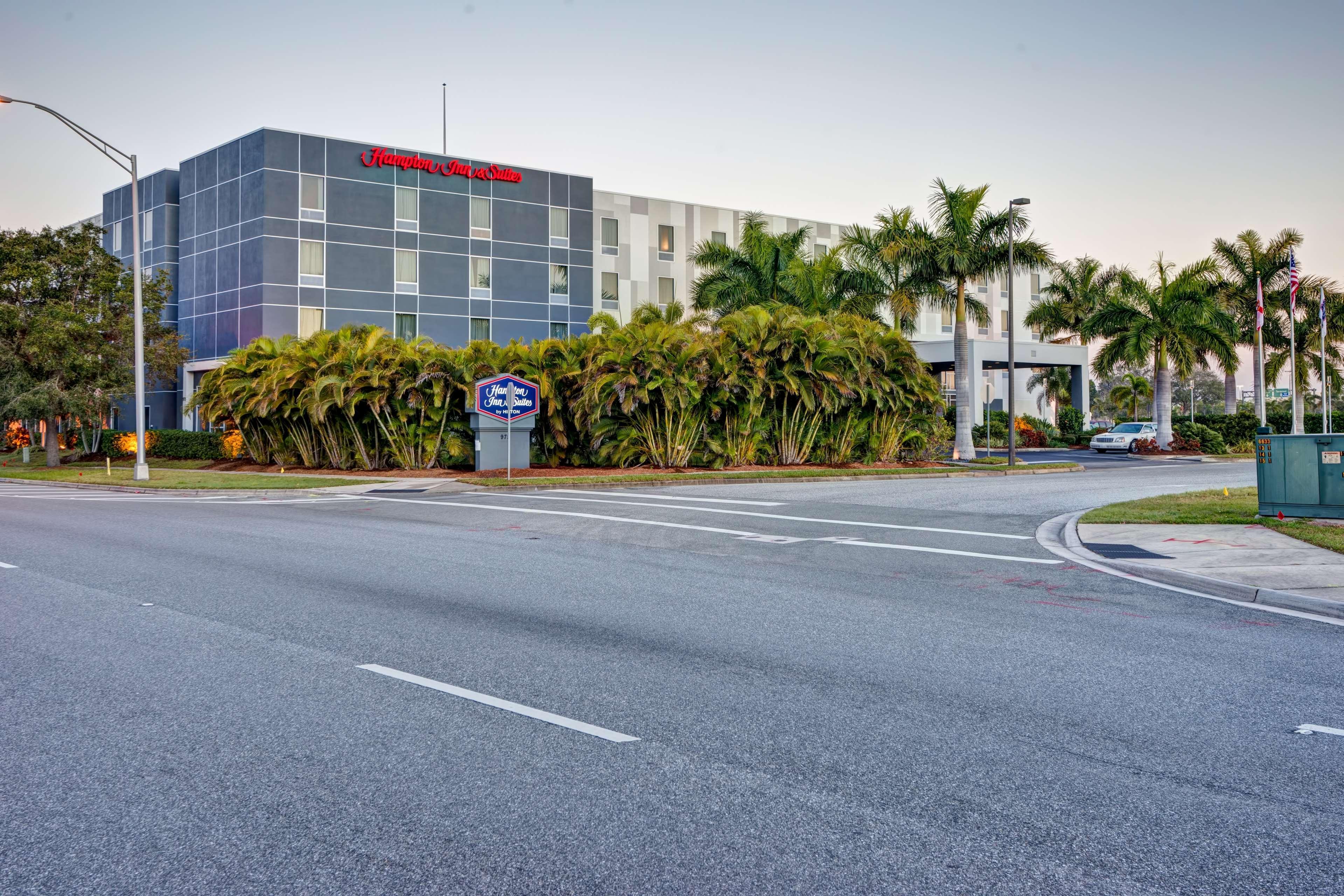 Hampton Inn & Suites Sarasota / Bradenton - Airport Bagian luar foto