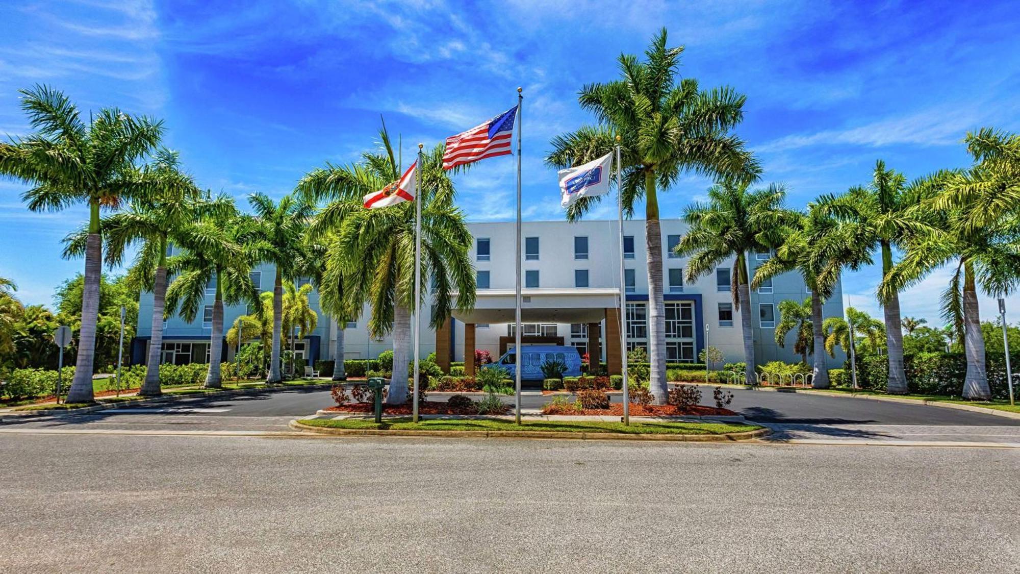 Hampton Inn & Suites Sarasota / Bradenton - Airport Bagian luar foto
